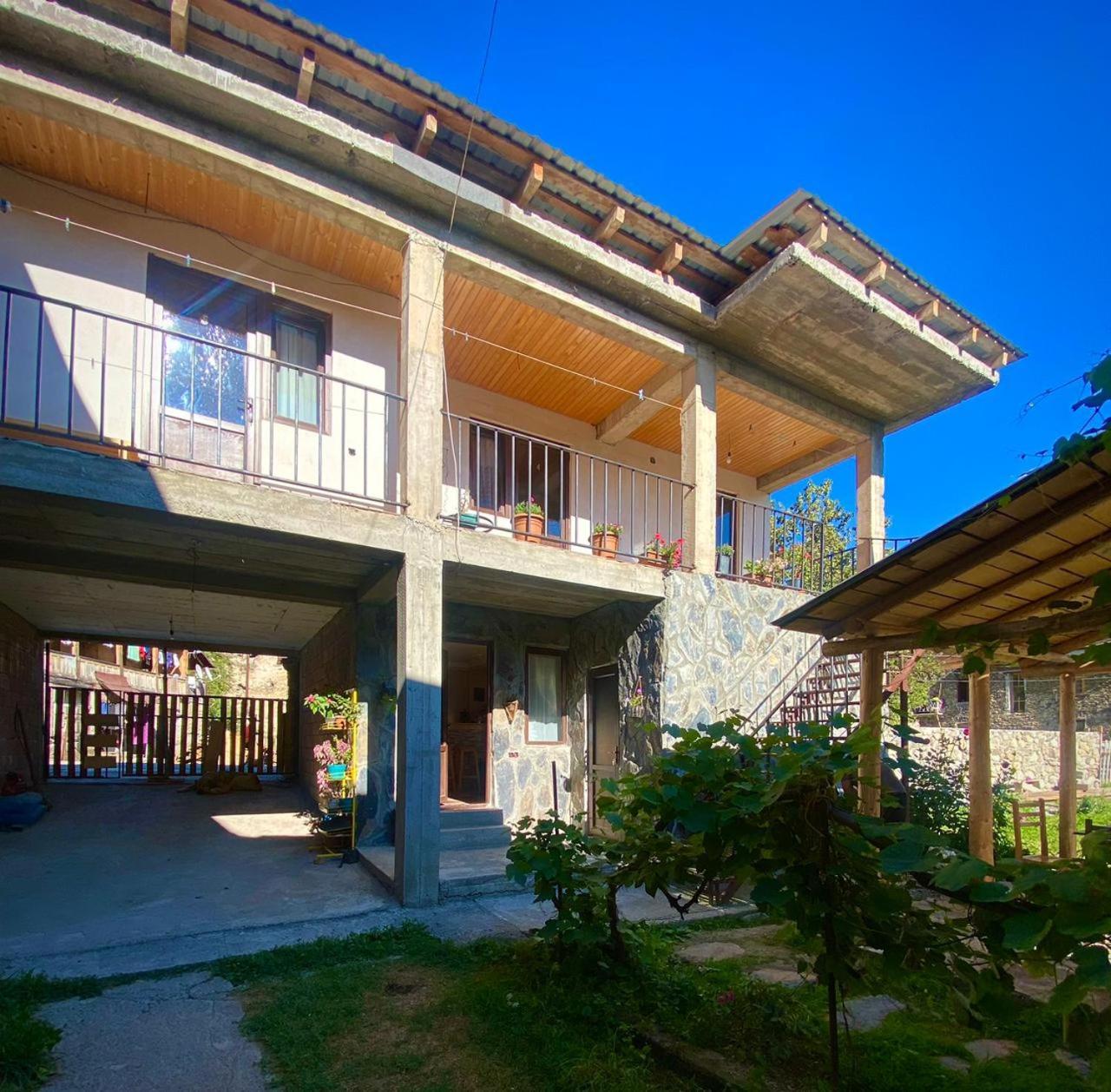 Guesthouse Venera Местія Екстер'єр фото